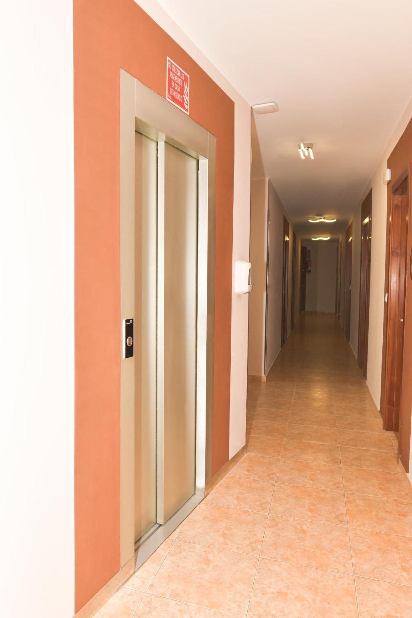 פיניסטרה Hotel Ancora Urban Center מראה חיצוני תמונה