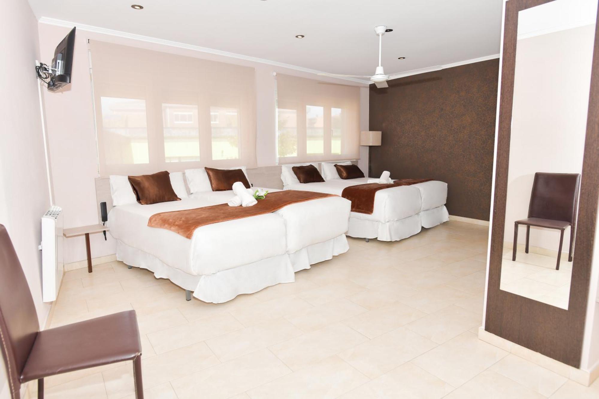 פיניסטרה Hotel Ancora Urban Center מראה חיצוני תמונה