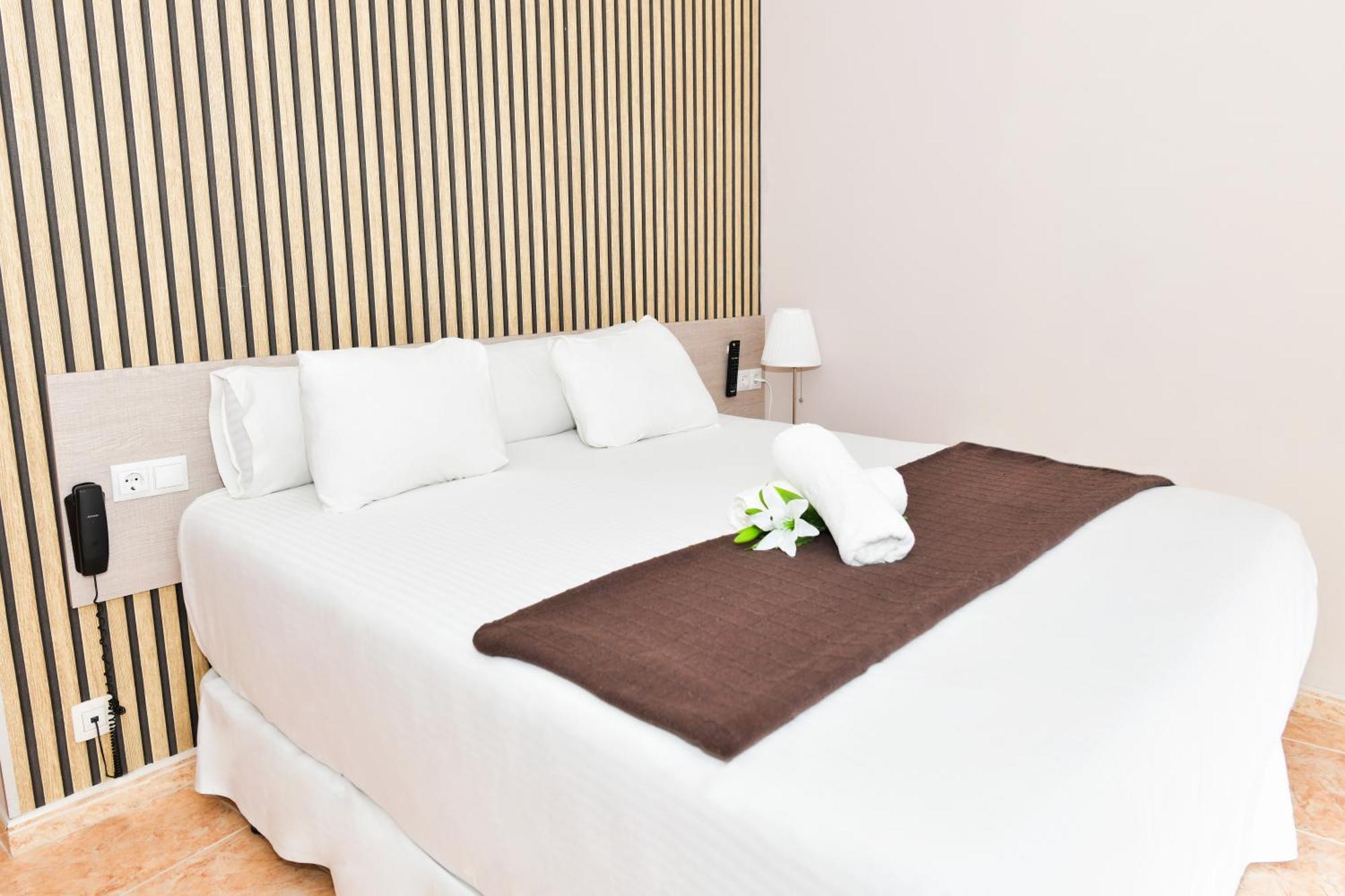 פיניסטרה Hotel Ancora Urban Center מראה חיצוני תמונה