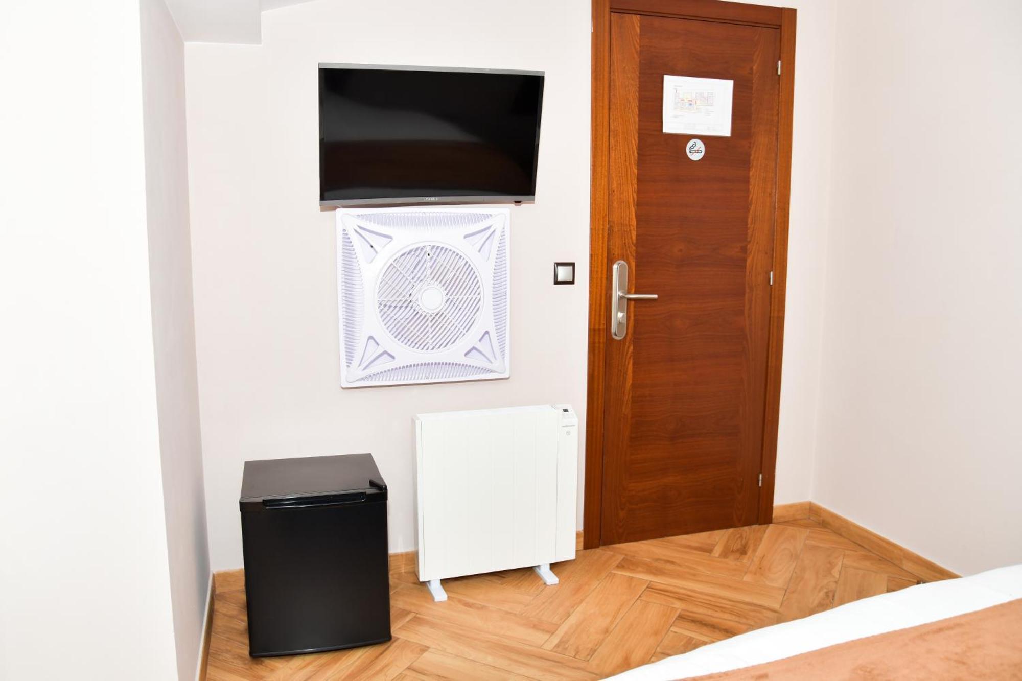 פיניסטרה Hotel Ancora Urban Center מראה חיצוני תמונה